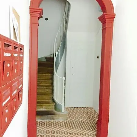Pen-arts Apartment- Principe Real Garden - Bairro Alto Apartment