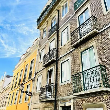 Pen-arts Apartment- Principe Real Garden - Bairro Alto Appartement