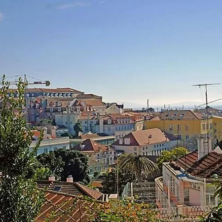 Apartment Pen-arts Modern & Stylish In Principe Real! Near Bairro Alto & Center *
